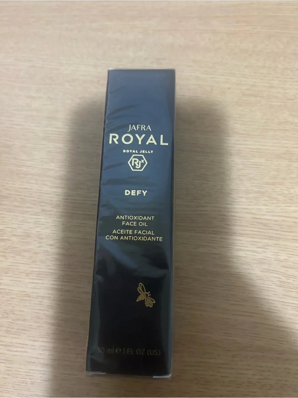 JAFRA Royal Defy Antioxidant Face Oil - Black and Gold